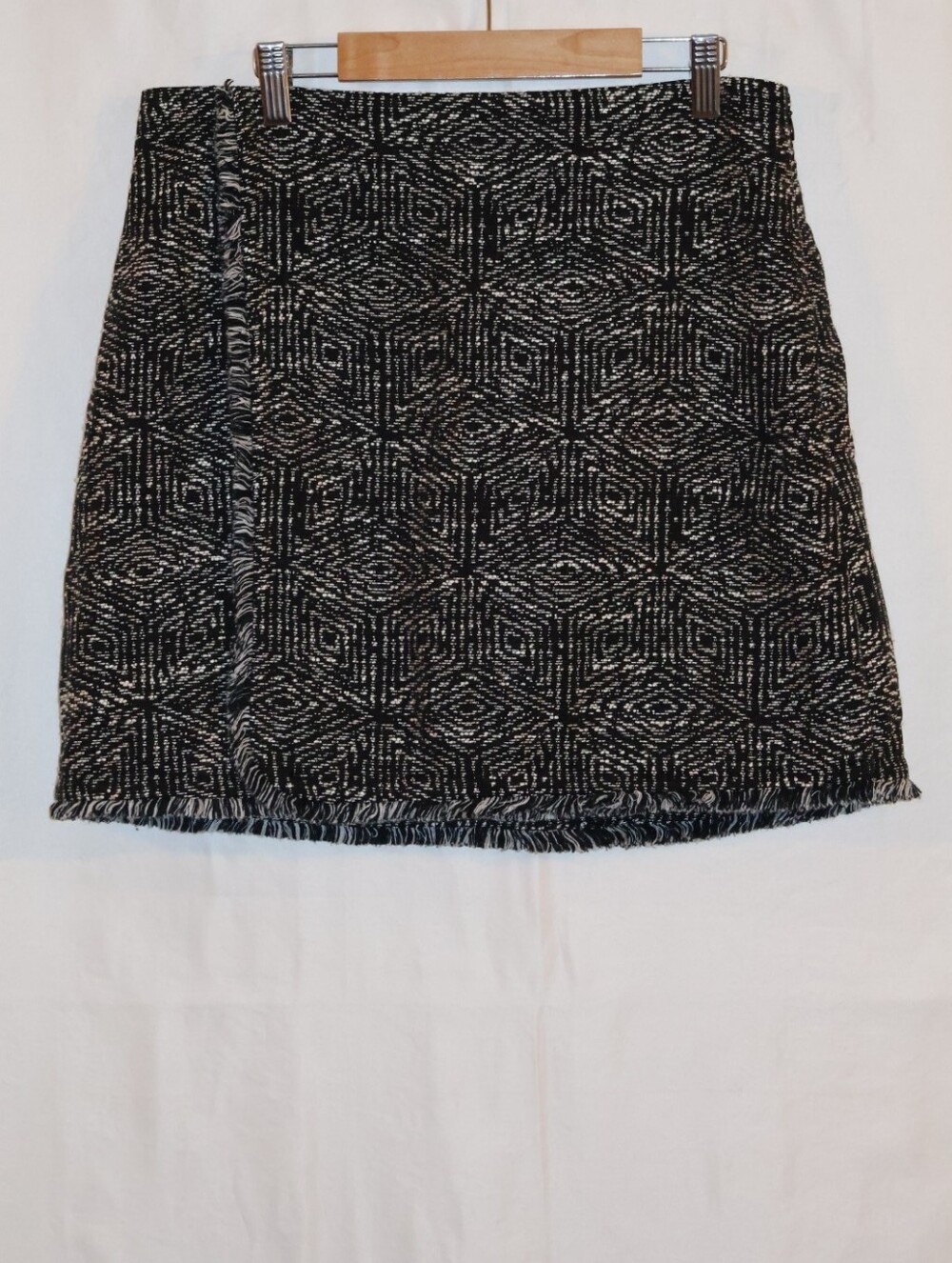 Banana Republic Black & White Geometric Fringe Mini Skirt.